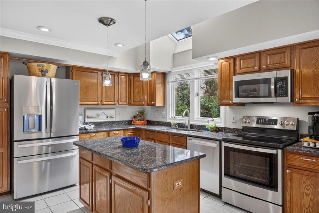 6300 LEE FOREST PATH