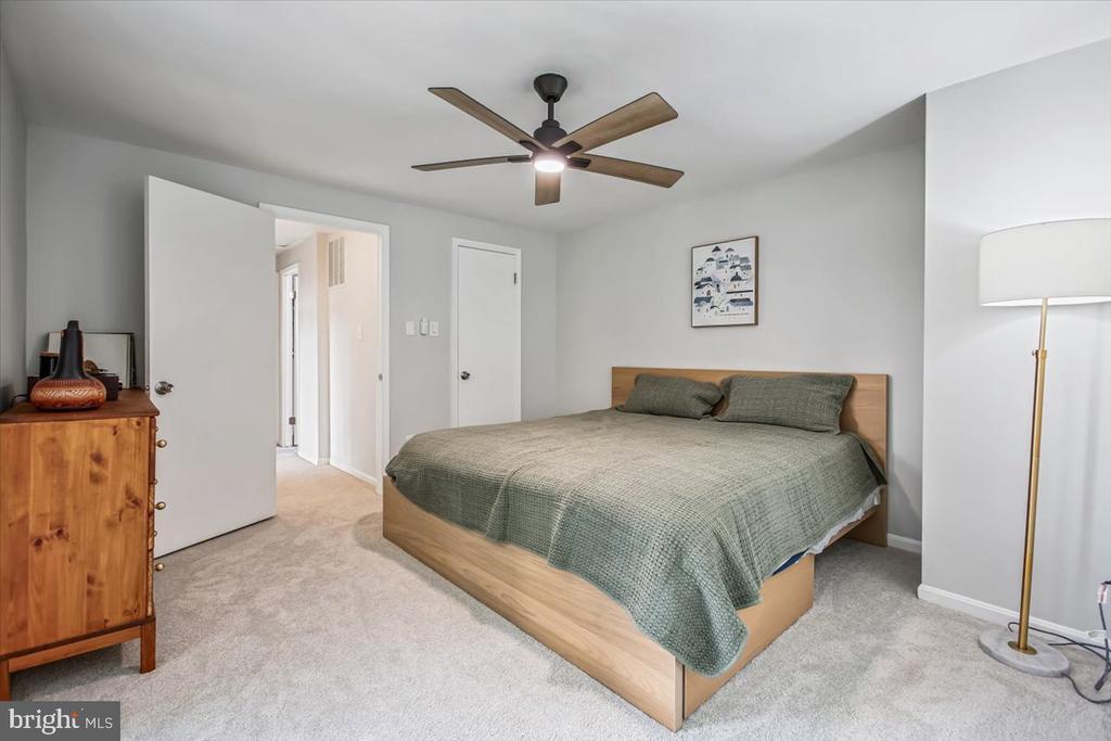 11194 SILENTWOOD LANE