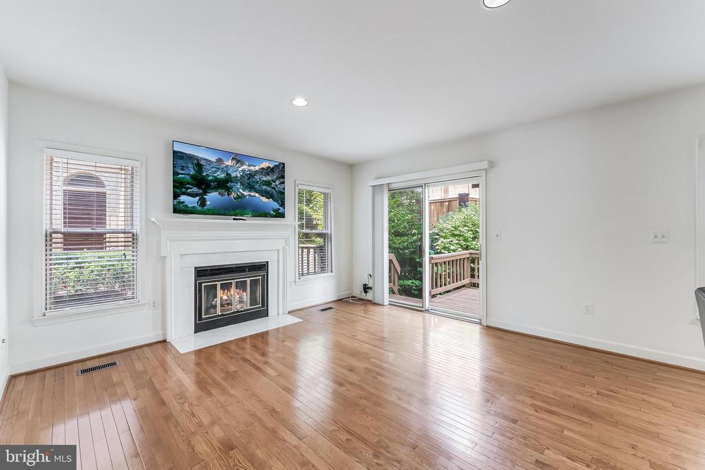 1443 HAMPTON HILL CIRCLE
