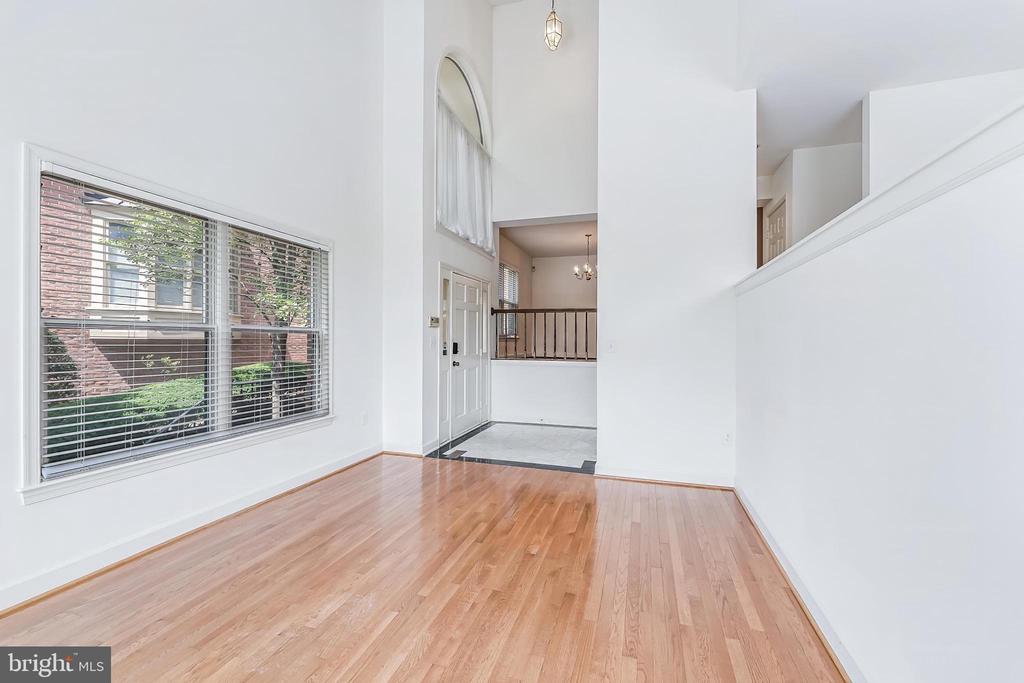 1443 HAMPTON HILL CIRCLE