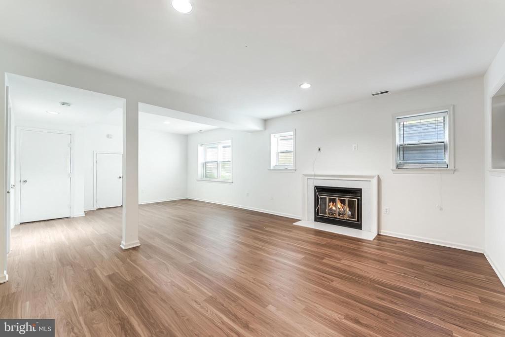 1443 HAMPTON HILL CIRCLE