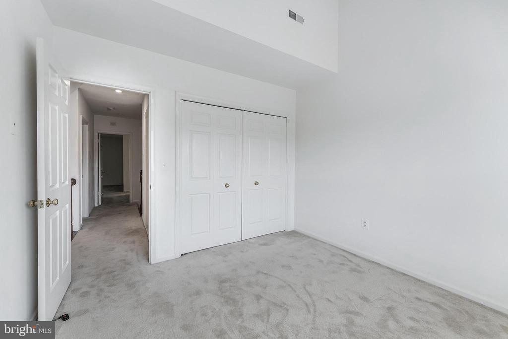1443 HAMPTON HILL CIRCLE