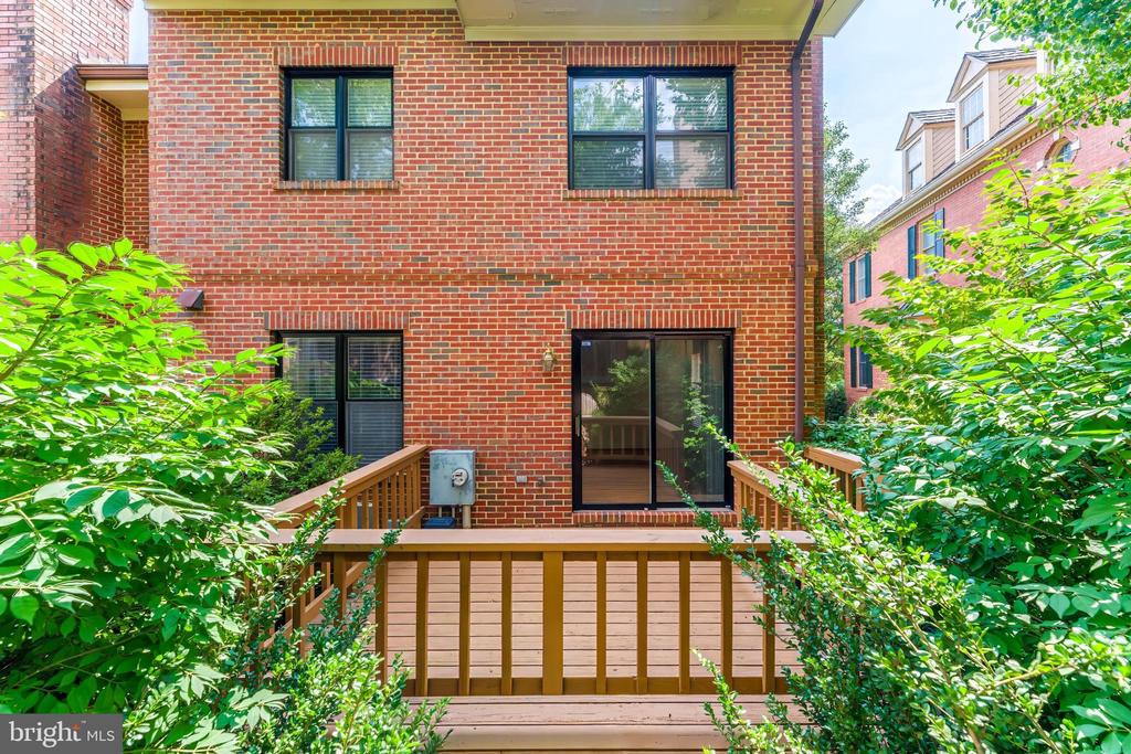 1443 HAMPTON HILL CIRCLE
