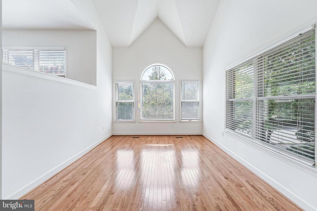 1443 HAMPTON HILL CIRCLE