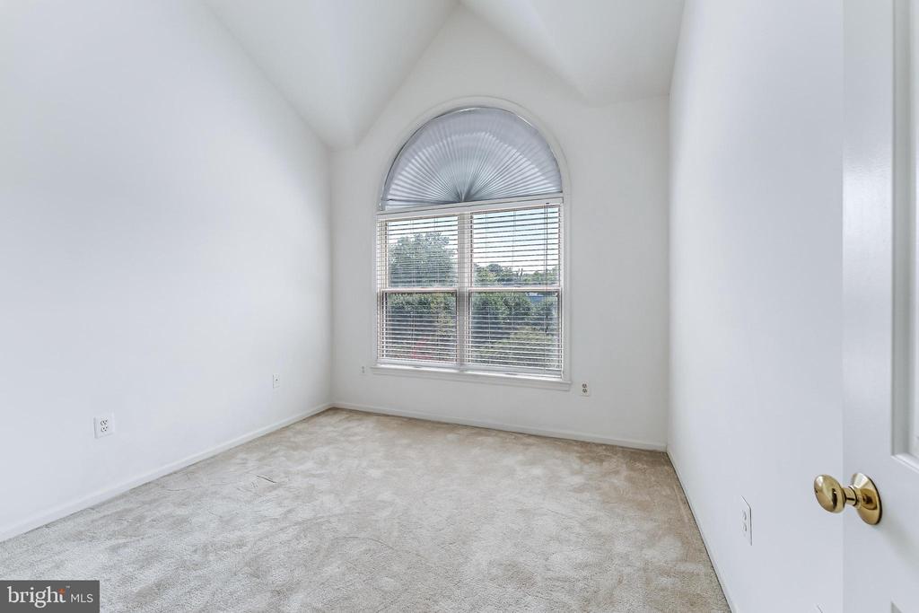 1443 HAMPTON HILL CIRCLE