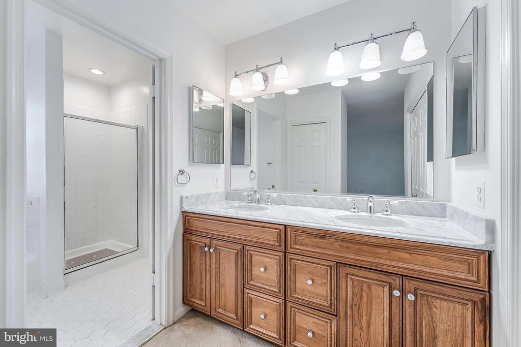 1443 HAMPTON HILL CIRCLE