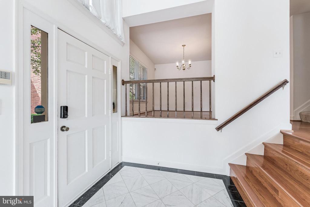 1443 HAMPTON HILL CIRCLE