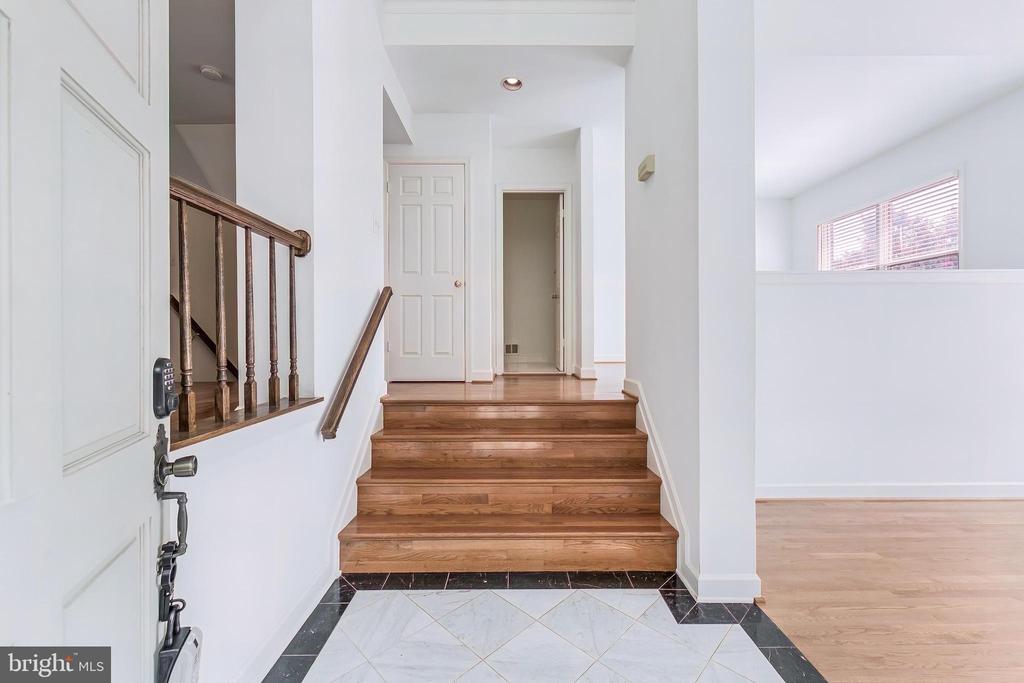 1443 HAMPTON HILL CIRCLE