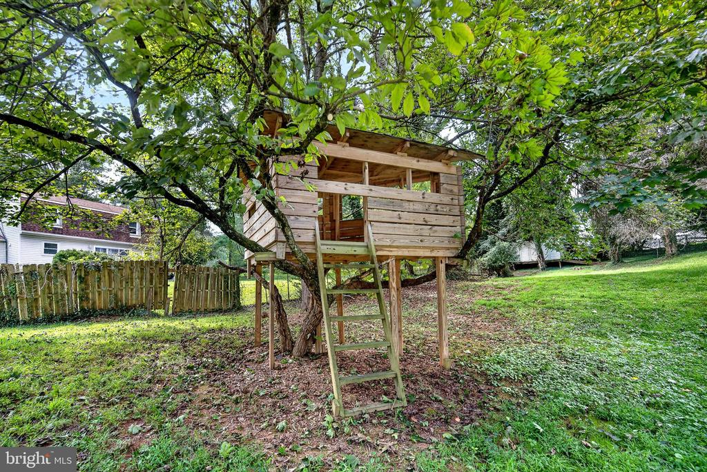 1514 GINGERWOOD COURT