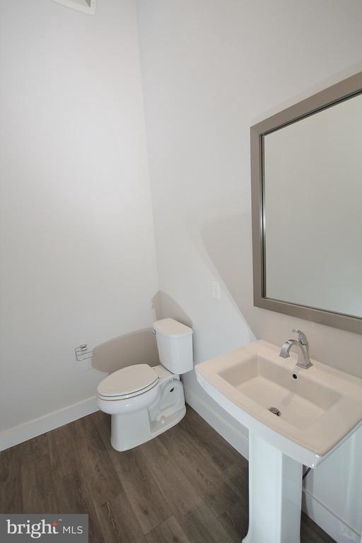 1761 OLD MEADOW ROAD Unit: 119