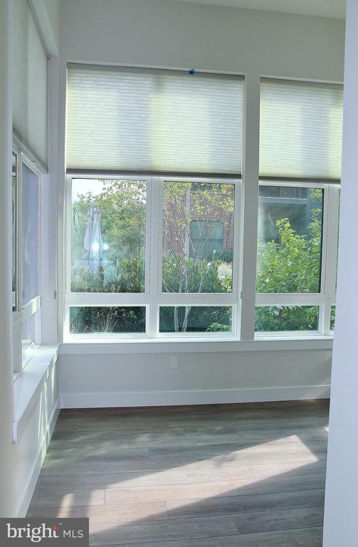 1761 OLD MEADOW ROAD Unit: 119