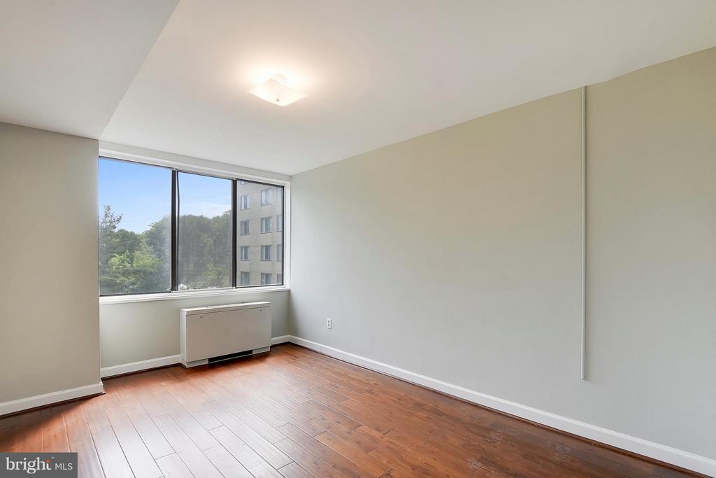 6621 WAKEFIELD DRIVE Unit: 302
