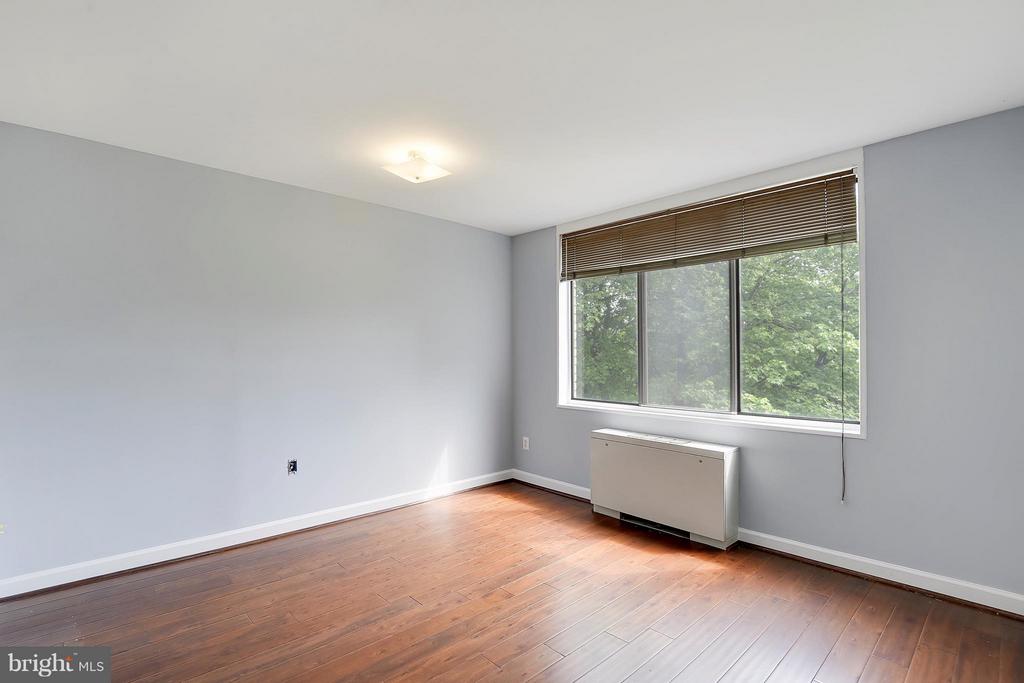 6621 WAKEFIELD DRIVE Unit: 302