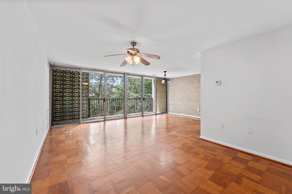 4420 BRIARWOOD COURT N Unit: 25