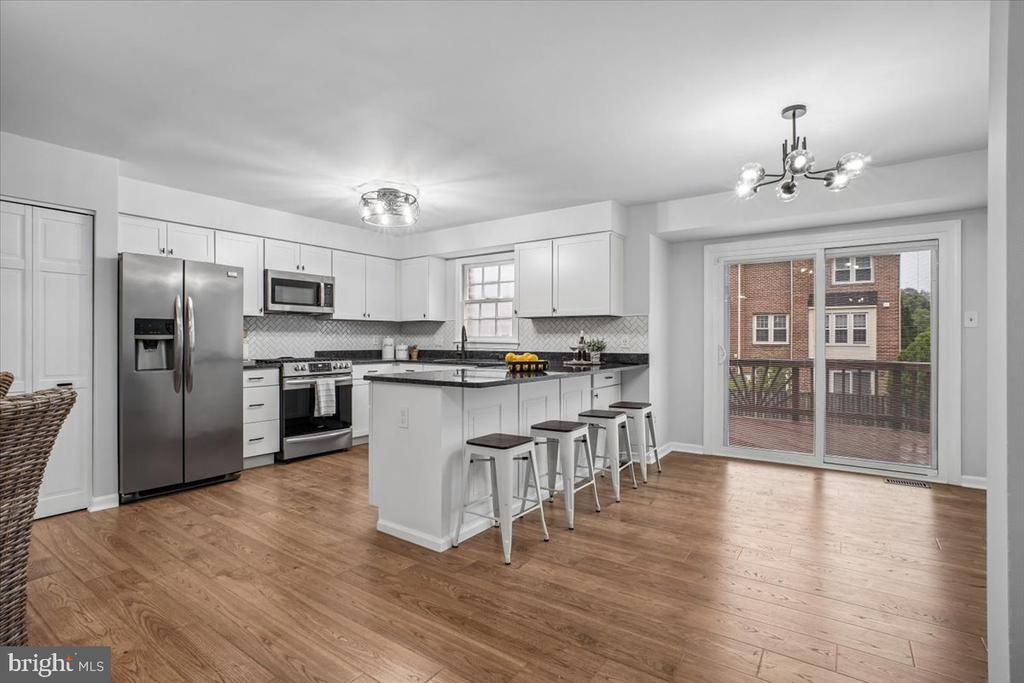 10108 EBENSHIRE COURT