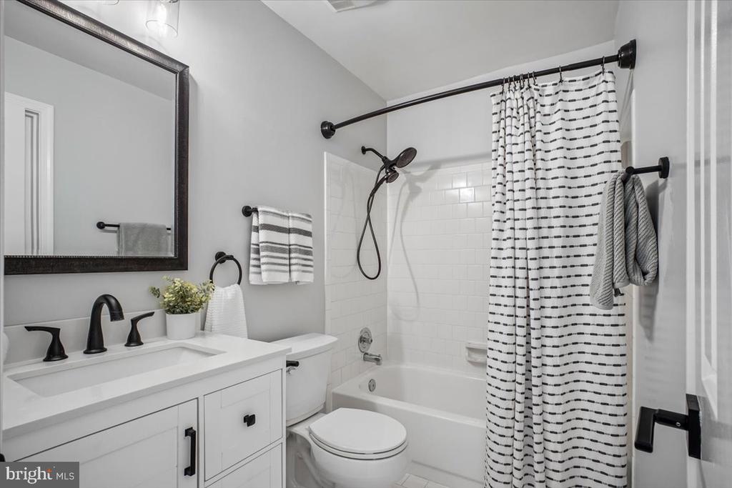10108 EBENSHIRE COURT