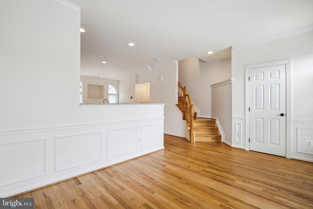 5502 SACRAMENTO MEWS PLACE
