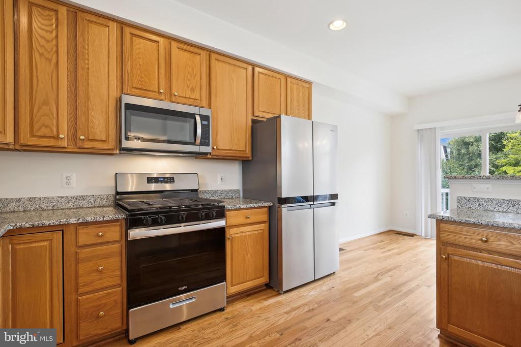 5502 SACRAMENTO MEWS PLACE