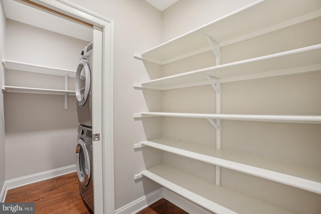 4339 STREAM BED WAY