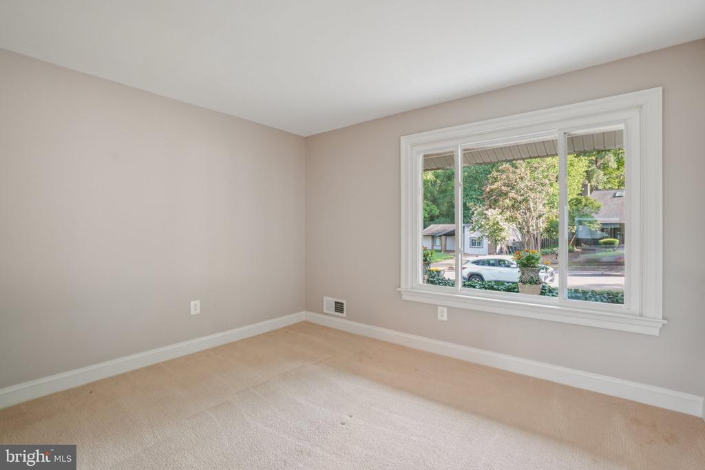 4339 STREAM BED WAY