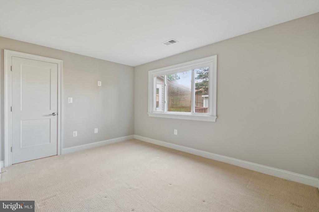 4339 STREAM BED WAY