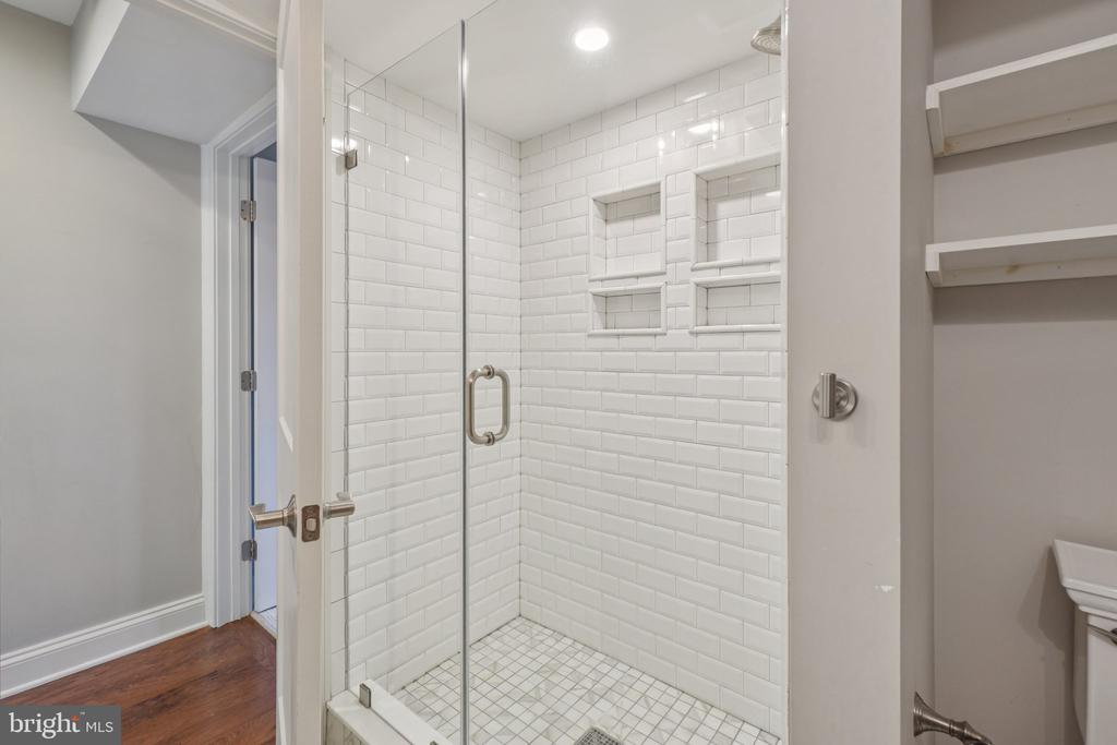 4339 STREAM BED WAY
