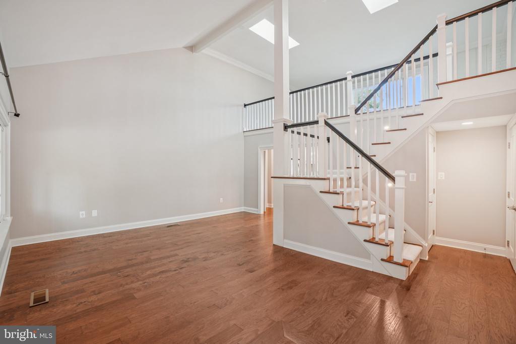 4339 STREAM BED WAY