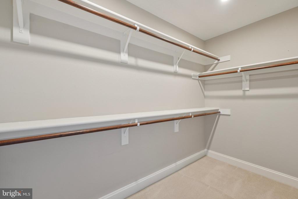 4339 STREAM BED WAY