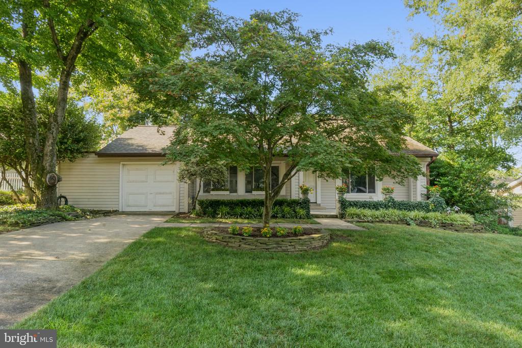 4339 STREAM BED WAY