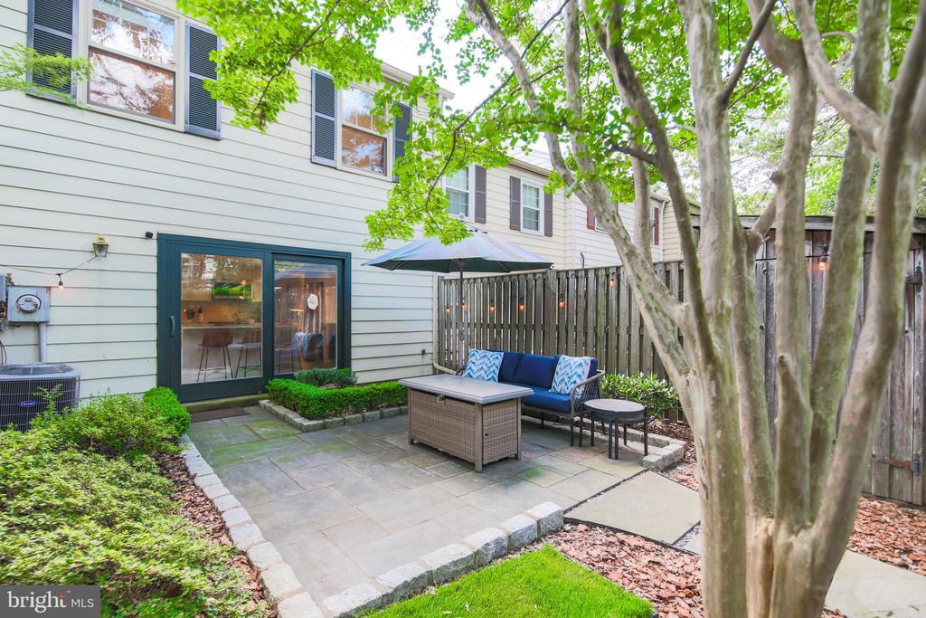 6566 YADKIN COURT