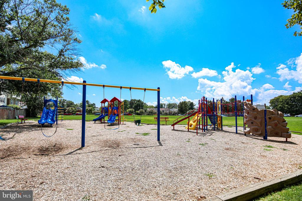 6566 YADKIN COURT