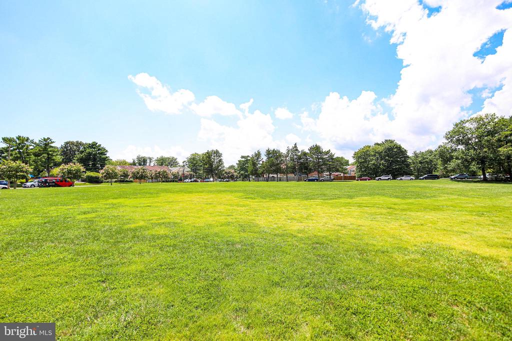 6566 YADKIN COURT