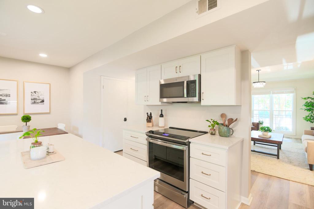 6566 YADKIN COURT