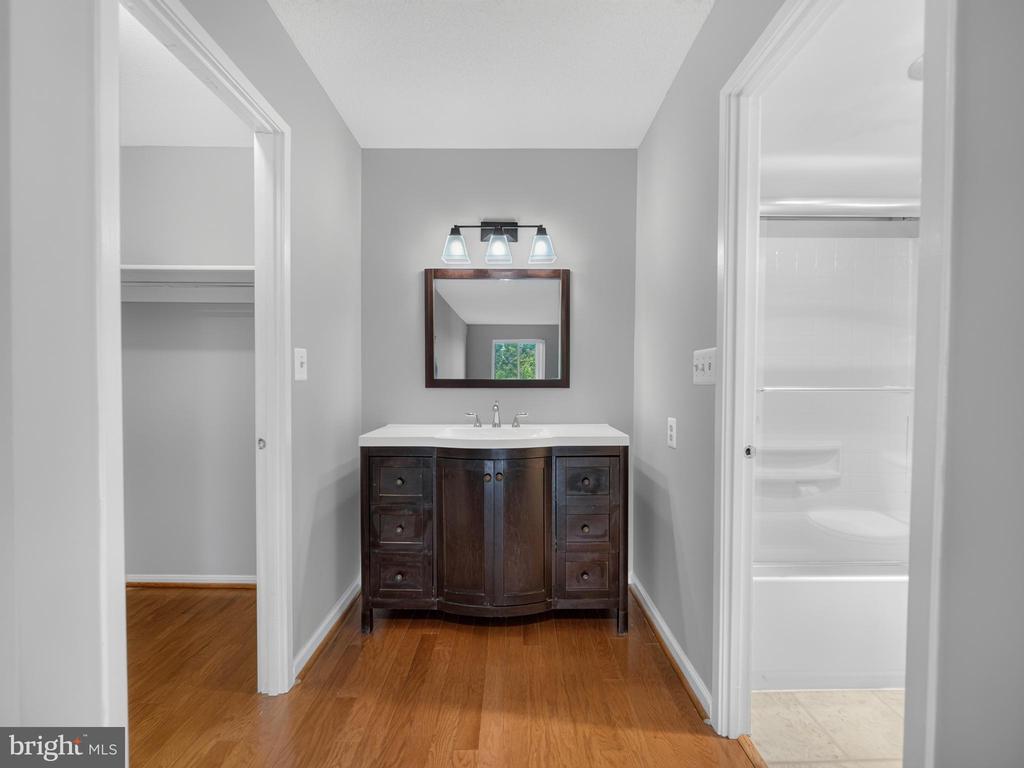 8350 GREENSBORO DRIVE Unit: 422