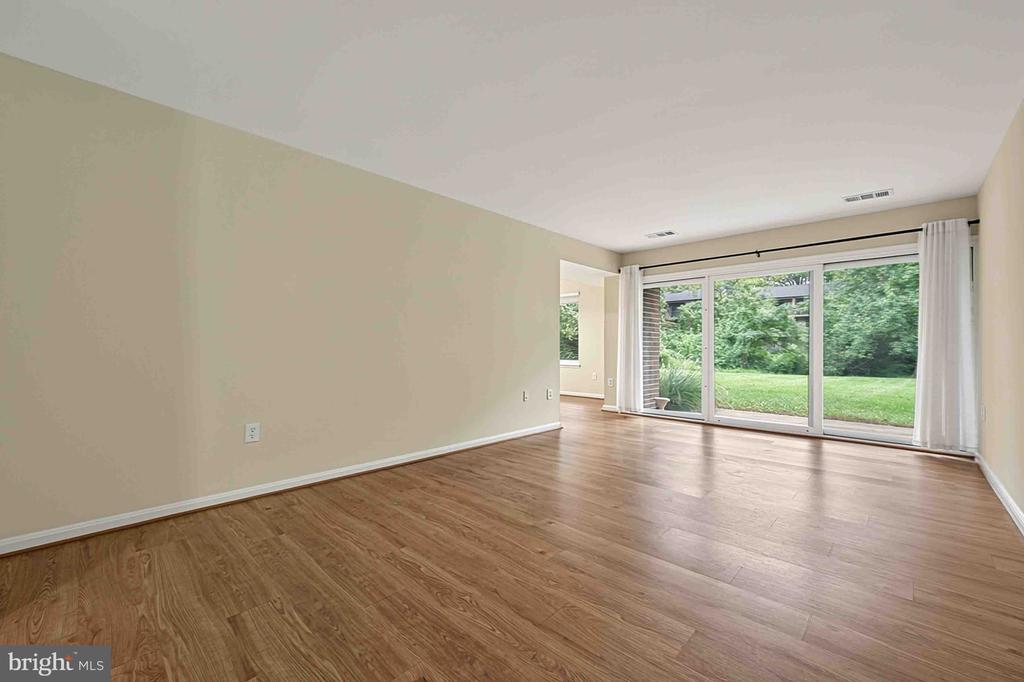 3101 BUCCANEER COURT Unit: 1