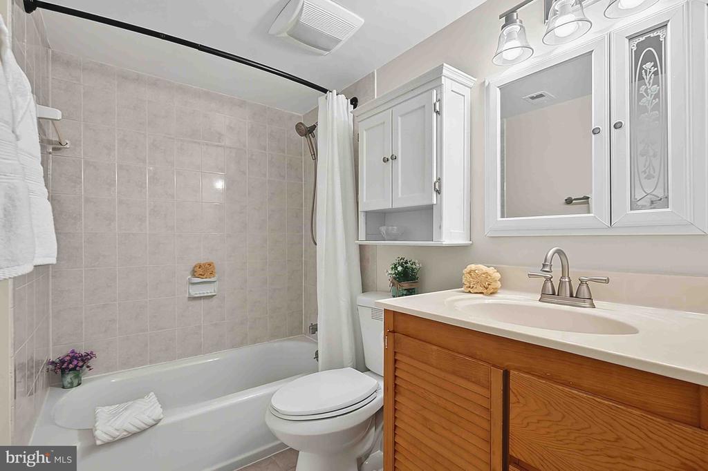 3101 BUCCANEER COURT Unit: 1
