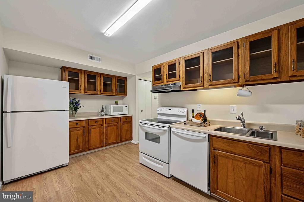 3101 BUCCANEER COURT Unit: 1