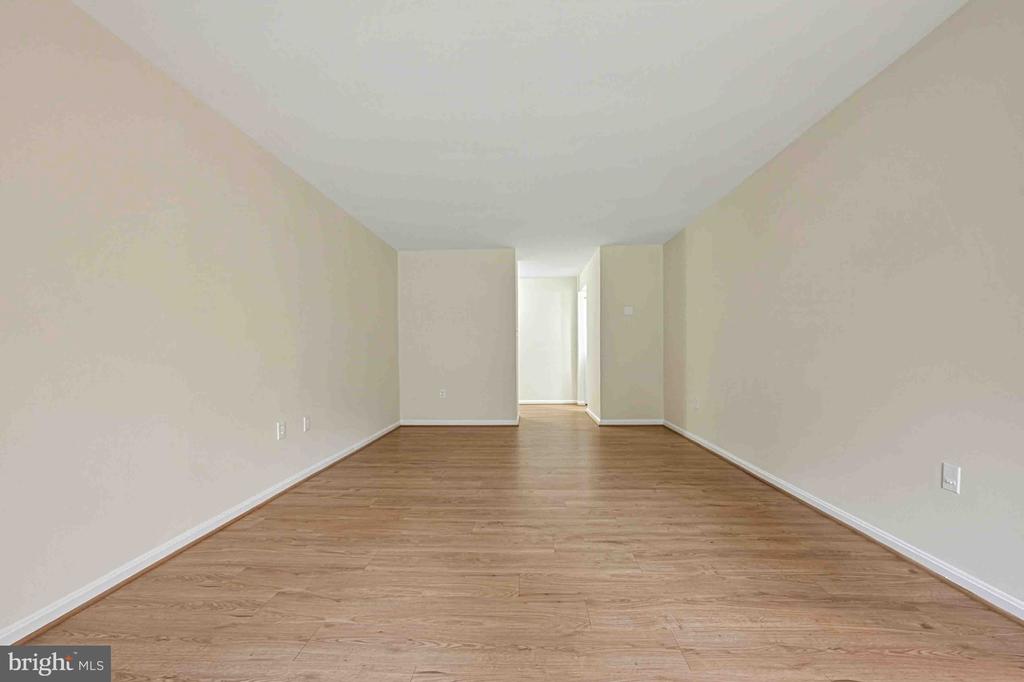 3101 BUCCANEER COURT Unit: 1