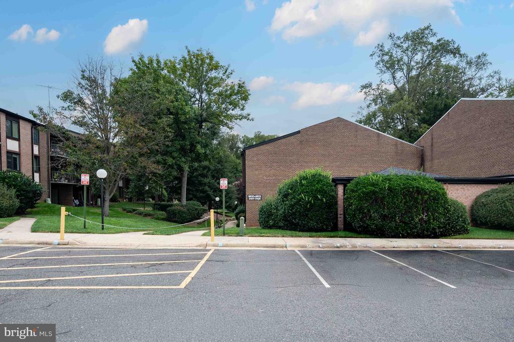 3101 BUCCANEER COURT Unit: 1