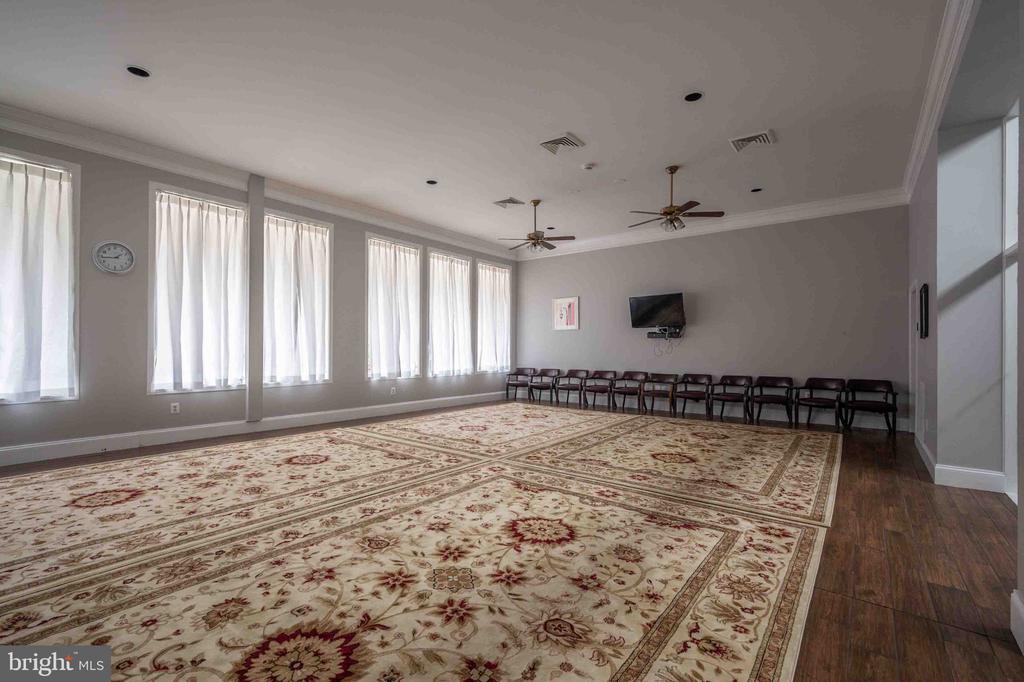 3101 BUCCANEER COURT Unit: 1