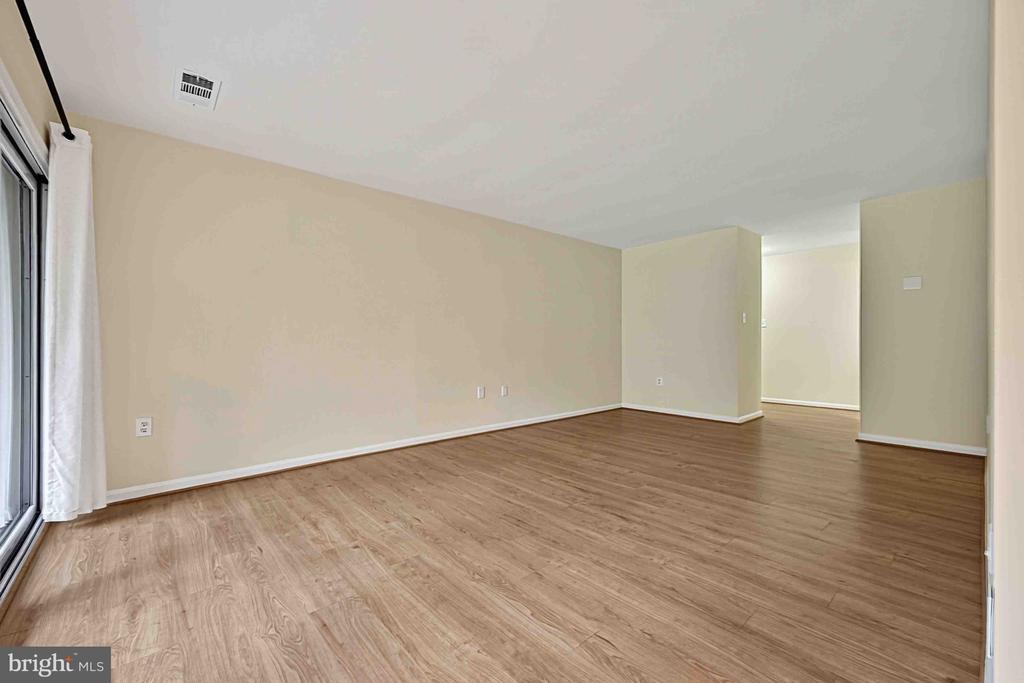 3101 BUCCANEER COURT Unit: 1