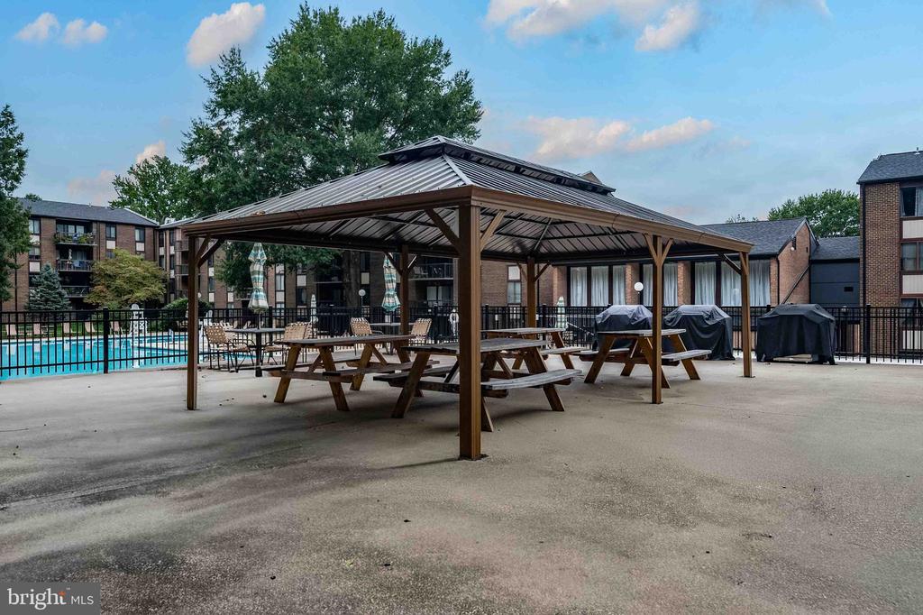 3101 BUCCANEER COURT Unit: 1