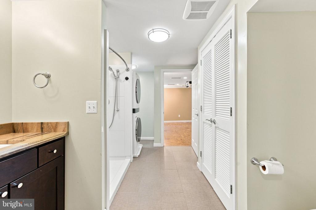 6102 QUEENS BRIGADE COURT