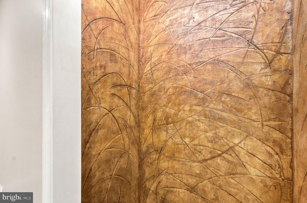 6102 QUEENS BRIGADE COURT