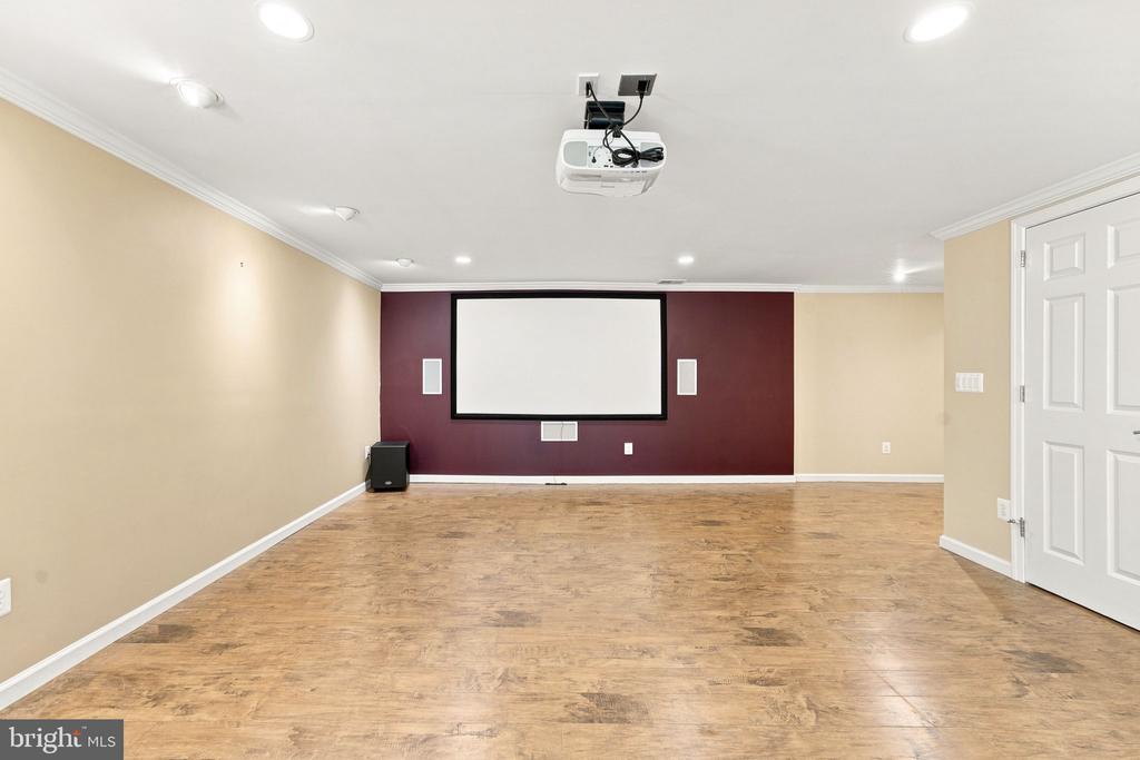 6102 QUEENS BRIGADE COURT