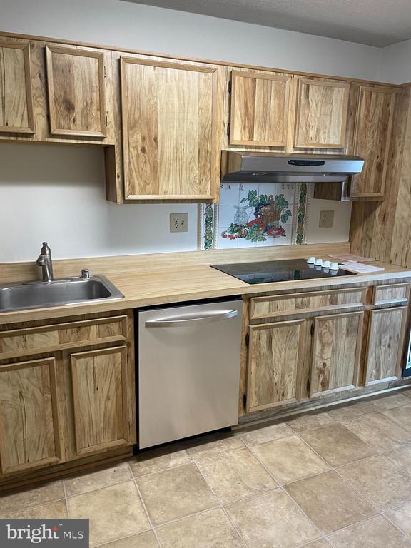 8350 GREENSBORO DRIVE Unit: 826