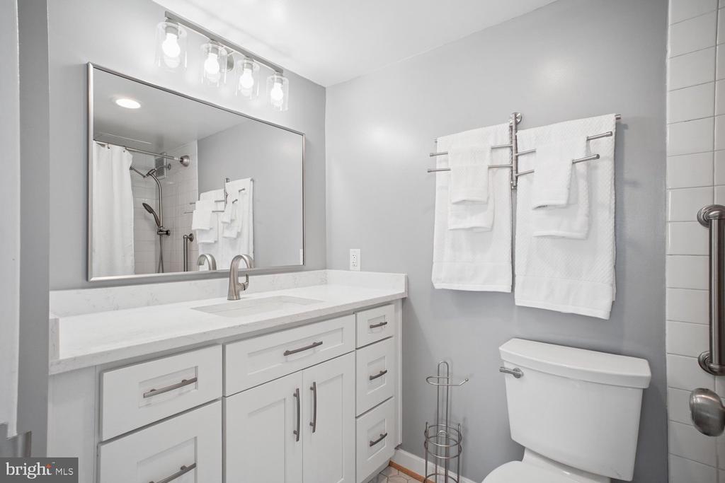 2059 HUNTINGTON AVENUE Unit: 1607