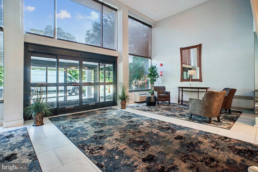 2059 HUNTINGTON AVENUE Unit: 1607