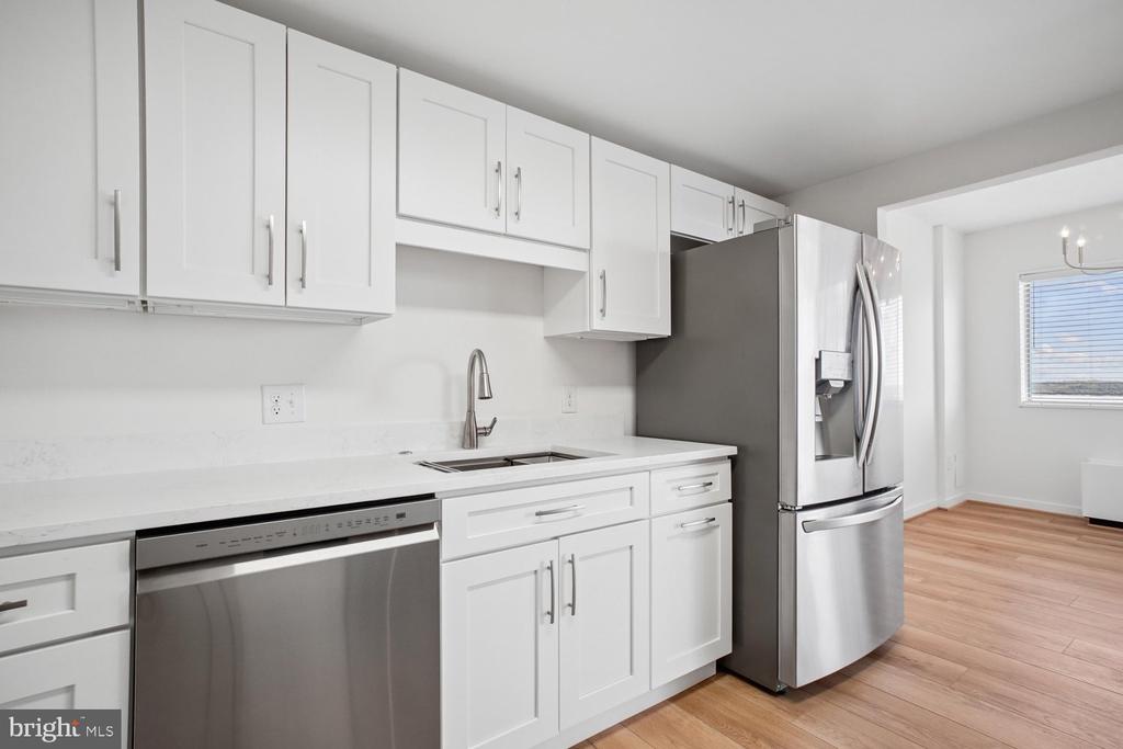2059 HUNTINGTON AVENUE Unit: 1607