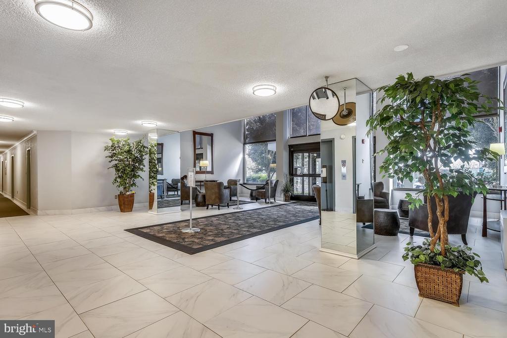 2059 HUNTINGTON AVENUE Unit: 1607